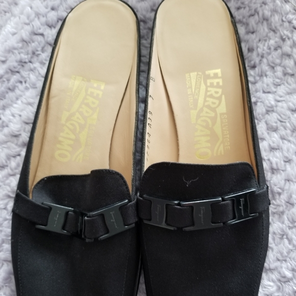 Salvatore Ferragamo shoes - Picture 2 of 5